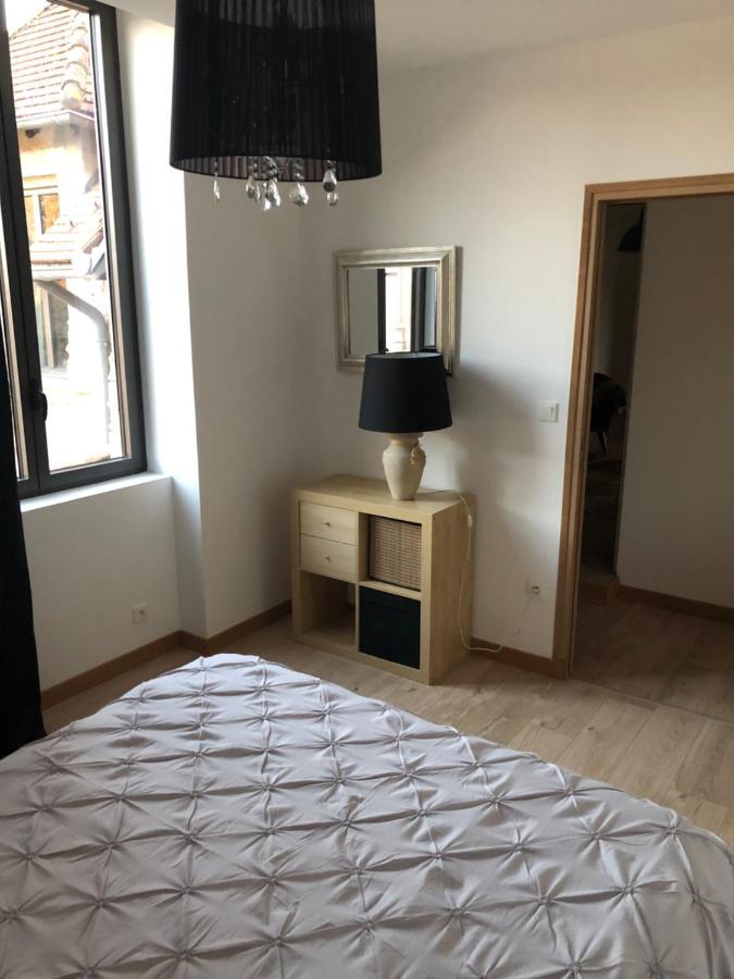 Chambres Au Chateau Du Mouillat Saint-Clair-de-la-Tour Ngoại thất bức ảnh