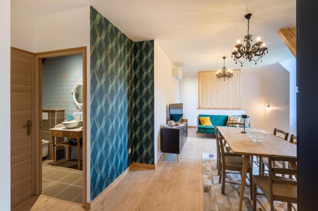 Chambres Au Chateau Du Mouillat Saint-Clair-de-la-Tour Ngoại thất bức ảnh